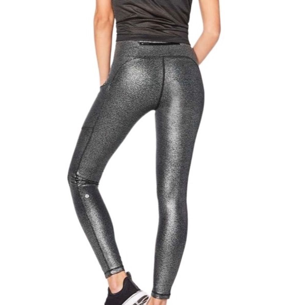 Lululemon Speed Up Tight Full-On Luxtreme 28" Luminosity Foil Print Black SZ 8